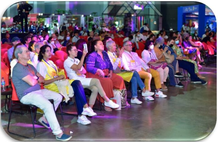Público en foro académico (1)