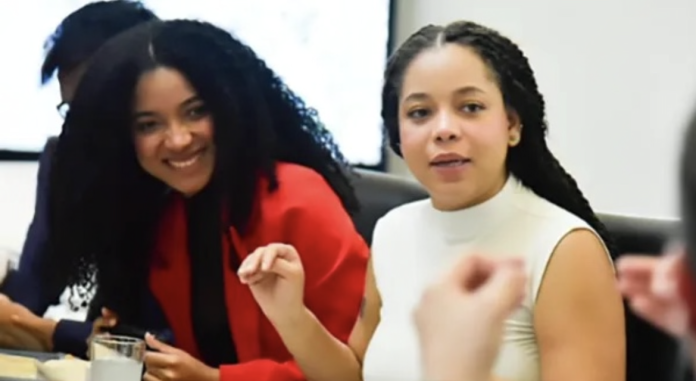 Juliana Guerrero y su hermana Verónica Guerrero.