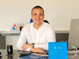 Ronald Velasco Tatekawa es el nuevo Director Administrativo de Comfamiliar Atlántico