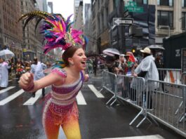 Reina del Carnaval de los Niños 2027, Isabella Daes García, deslumbró en el Desfile de la Hispanidad en Nueva York